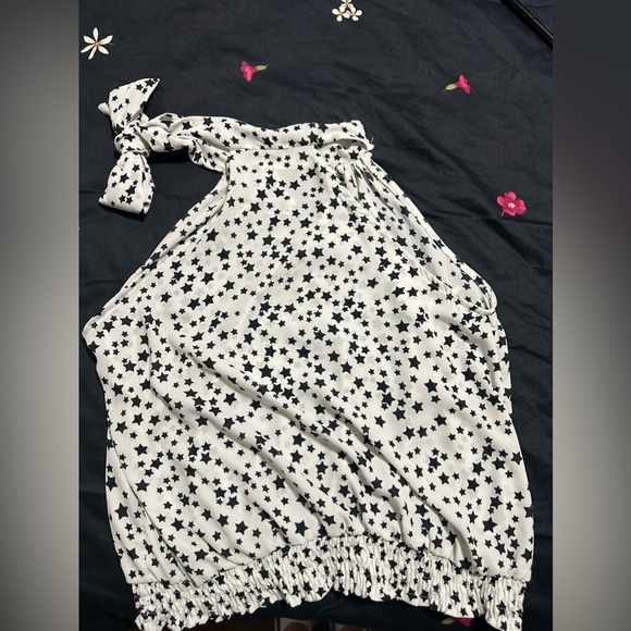 Ambar off shoulder blouse 🫶🏽 - Picture 2 of 3